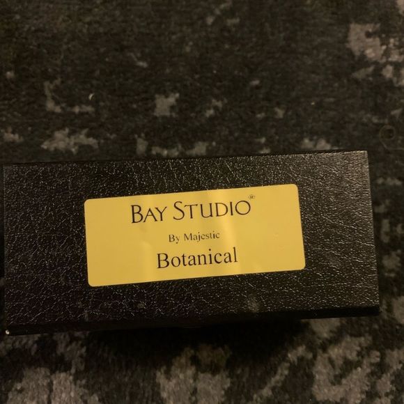 At Studio by Majestic “Botanical” - Picture 11 of 13